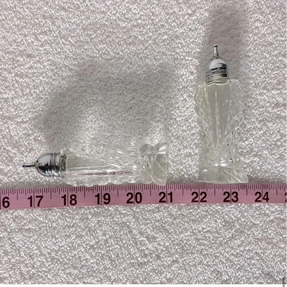 Vintage Cut Crystal  Salt & Pepper Shakers - Picture 11 of 11